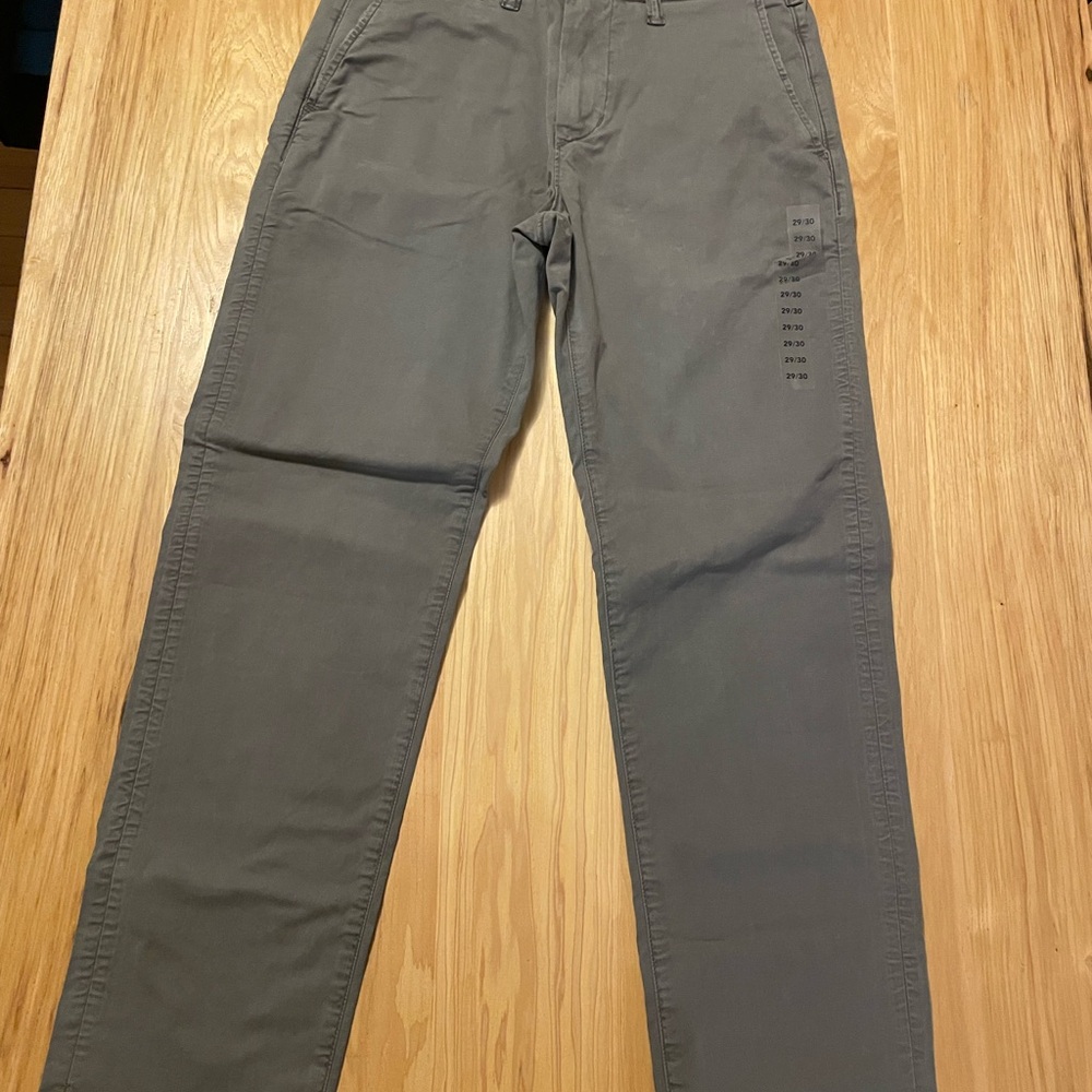 American Eagle Outfitters Men's Original Straight Lived-in Khakis